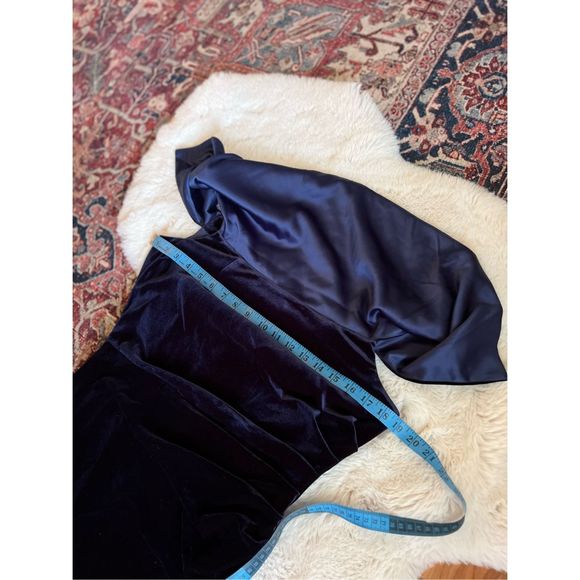 Vince Camuto Blue Velvet Off Shoulder Midi Dress 12 - Picture 7 of 9